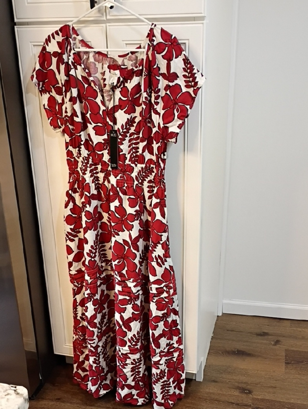 NWT Nicole Miller Red Floral Maxi Dress with V-Neck Size Large - Picture 2 of 10
